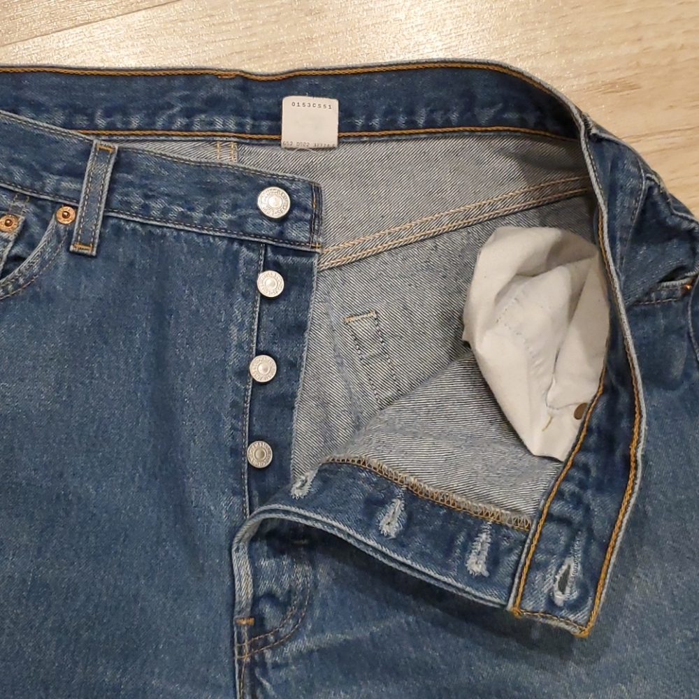 LEVI'S 501 JEANS ๐โค๏ธ๐ฅ - Picture 4 of 11